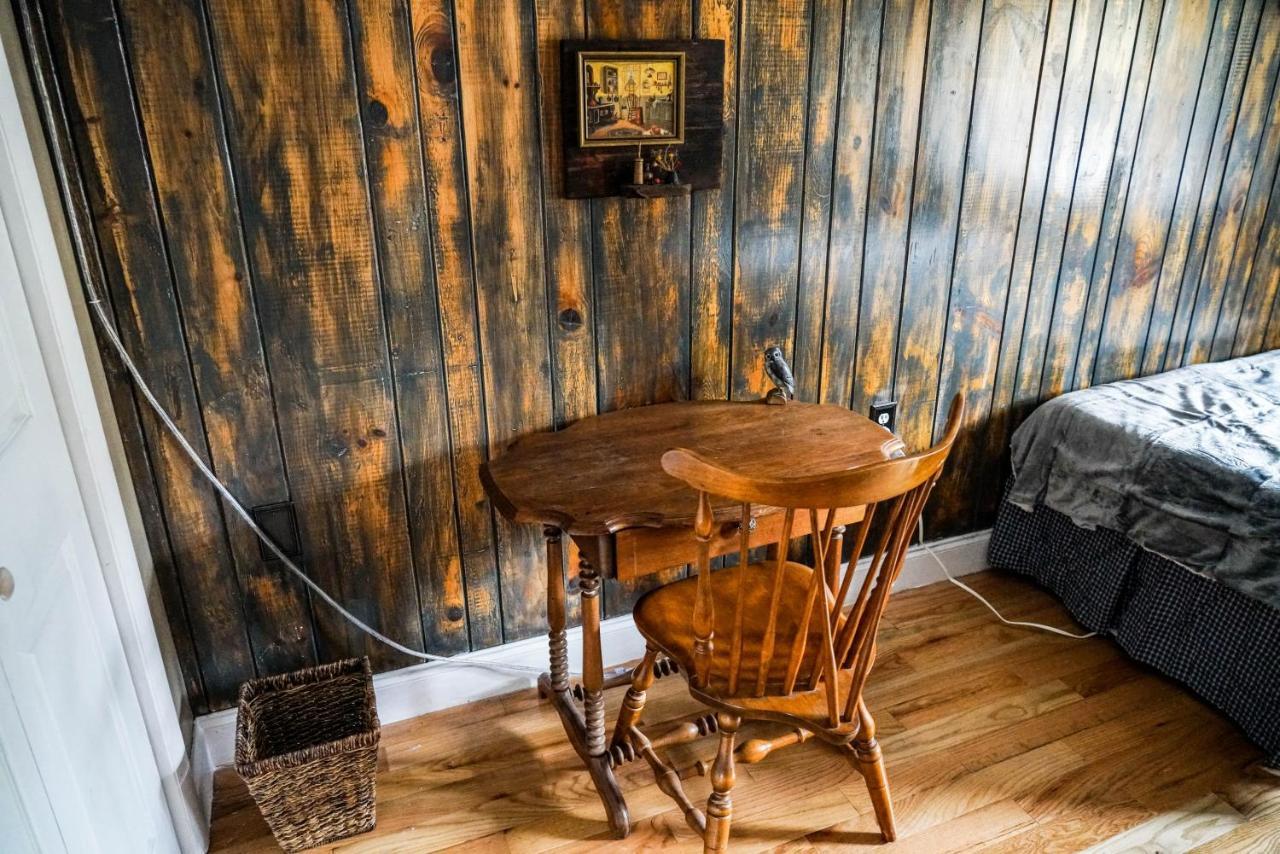 Mid-Century Vintage Brick Ranch Upstairs Guesthouse Sevierville Dış mekan fotoğraf
